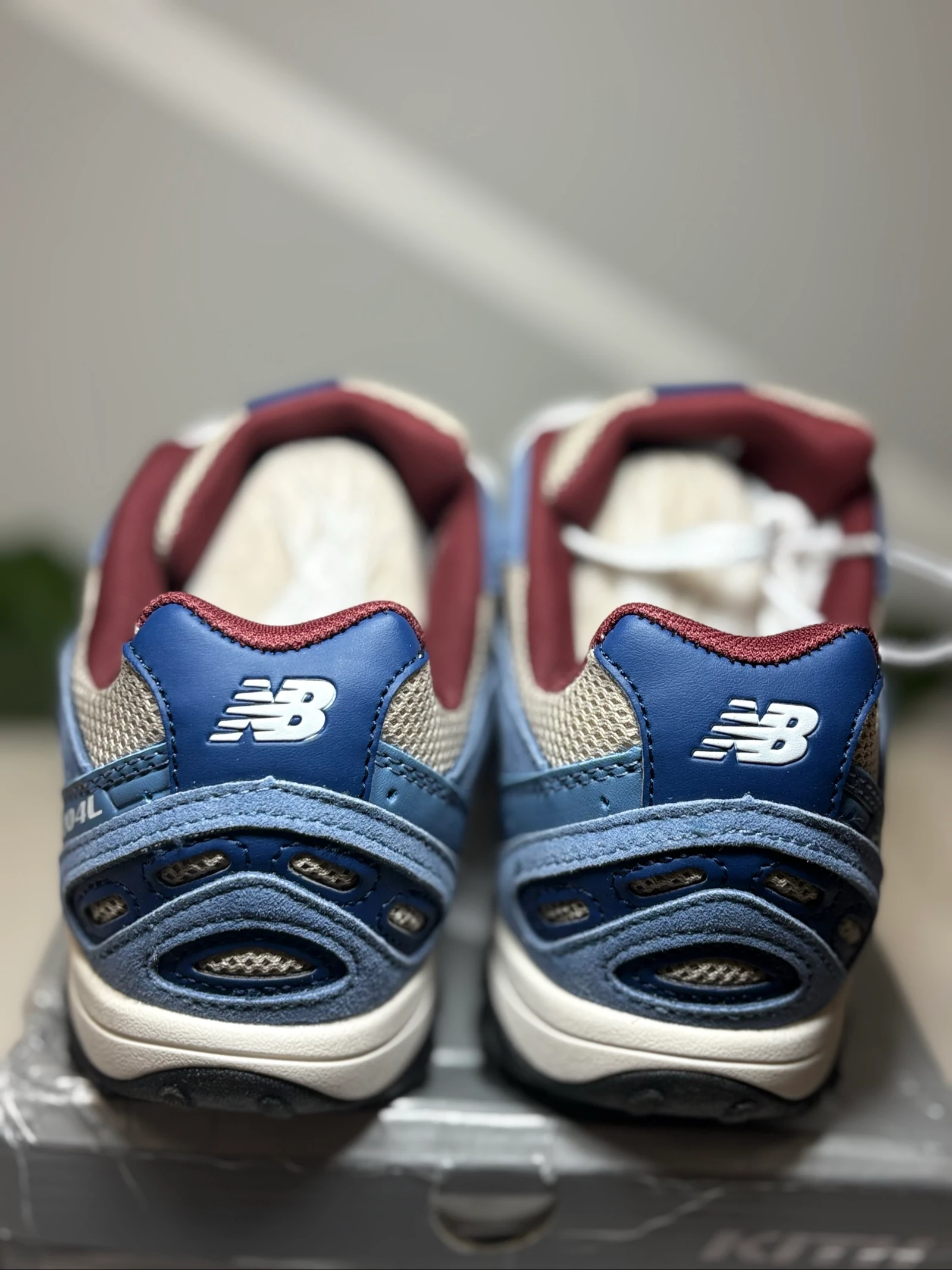 New Balance 204L Jeans Size 41.5 – photo 4